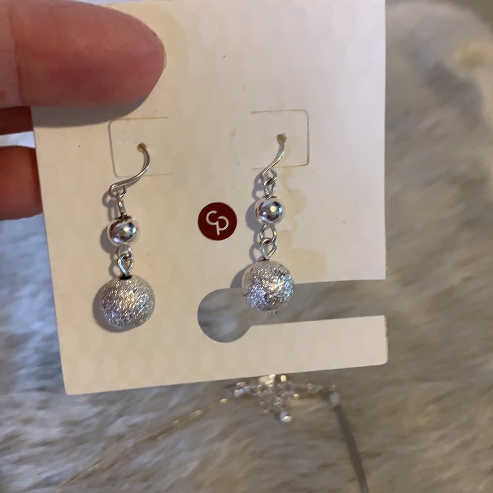 EUC necklace and earring set - Picture 3 of 6